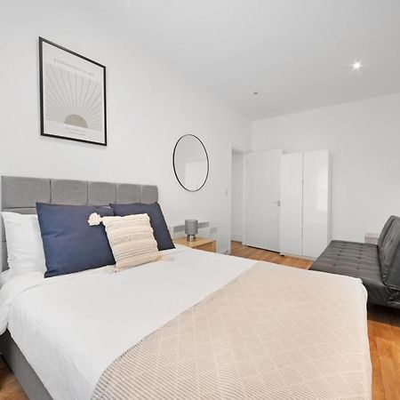 2 Bed Piccadilly Apartment 1 Лондон Экстерьер фото