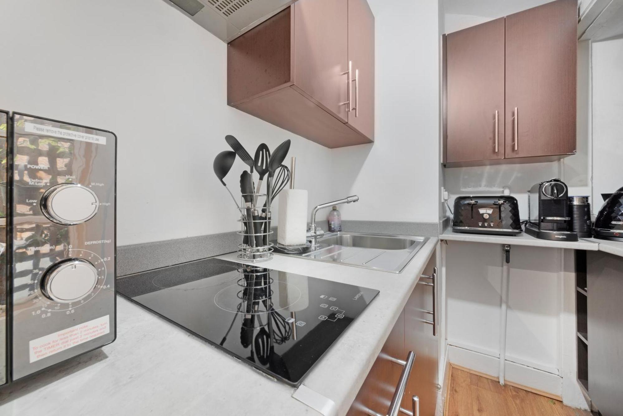 2 Bed Piccadilly Apartment 1 Лондон Экстерьер фото