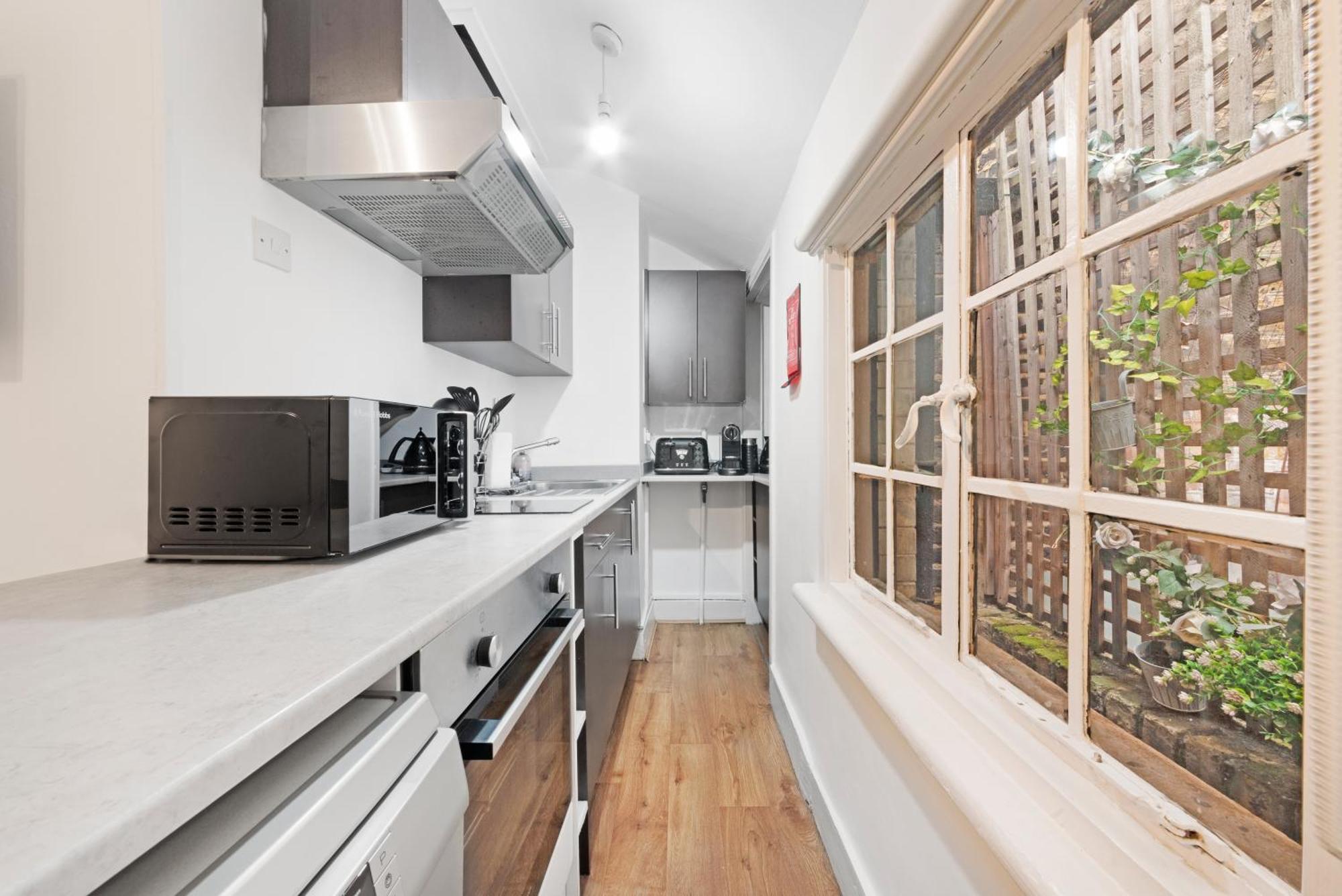 2 Bed Piccadilly Apartment 1 Лондон Экстерьер фото