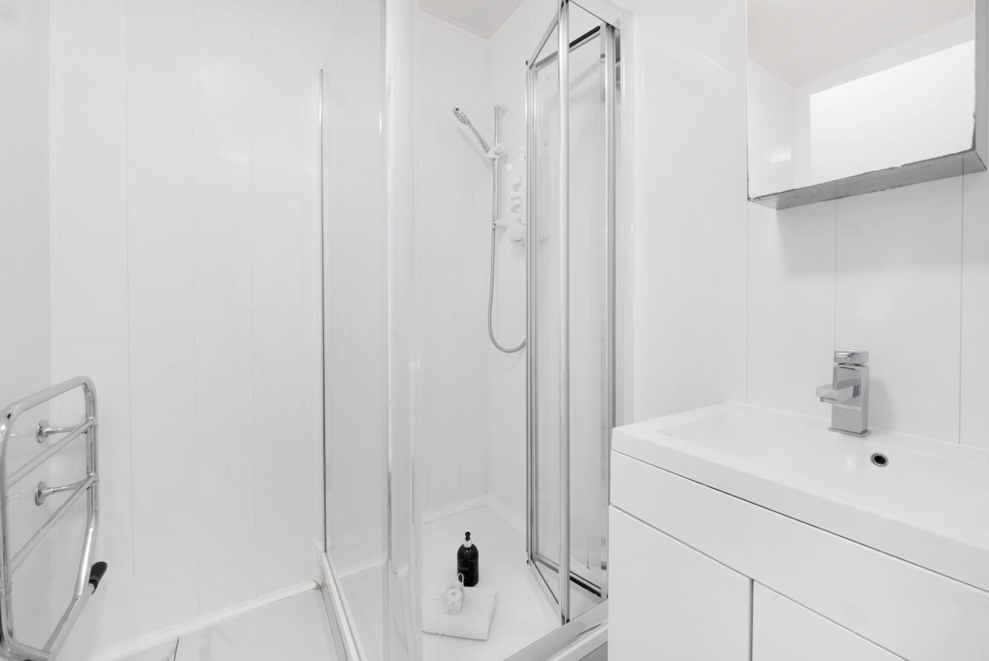 2 Bed Piccadilly Apartment 1 Лондон Экстерьер фото