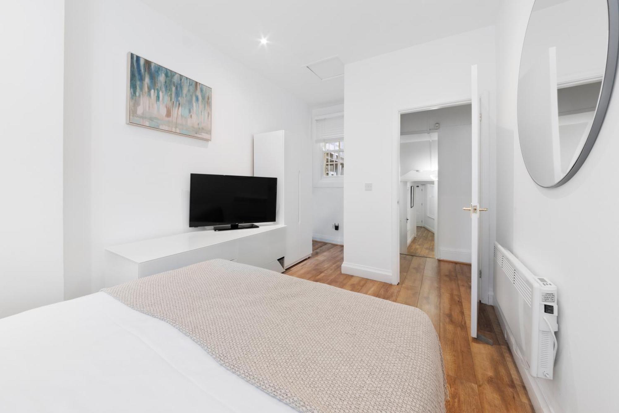 2 Bed Piccadilly Apartment 1 Лондон Экстерьер фото
